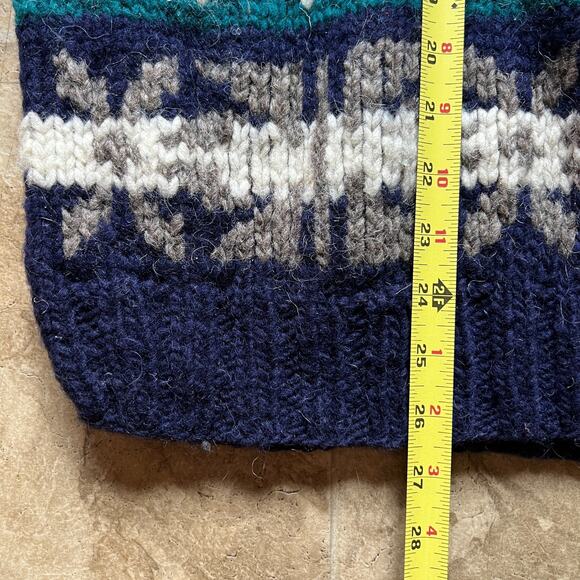 Vintage Handmade Chunky Sweater Fair Isle Scandinavian Holiday Made in Ecuador - Picture 5 of 7